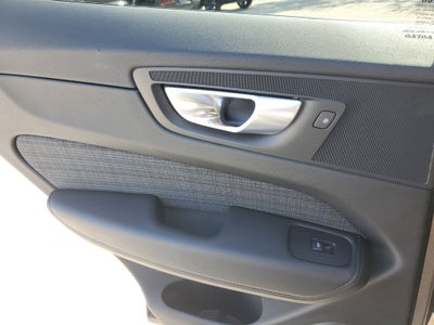 2024 Volvo XC60 Core Dark Theme