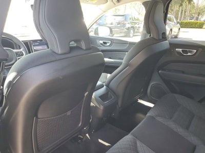 2024 Volvo XC60 Core Dark Theme