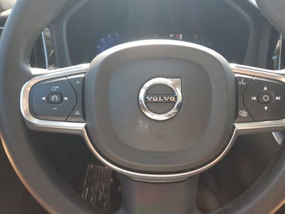 2024 Volvo XC60 Core Dark Theme