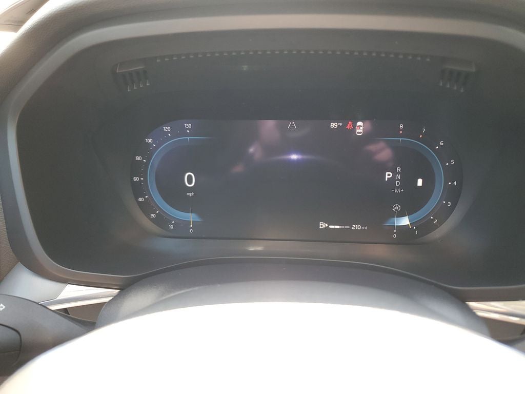 2024 Volvo XC60 Core Dark Theme