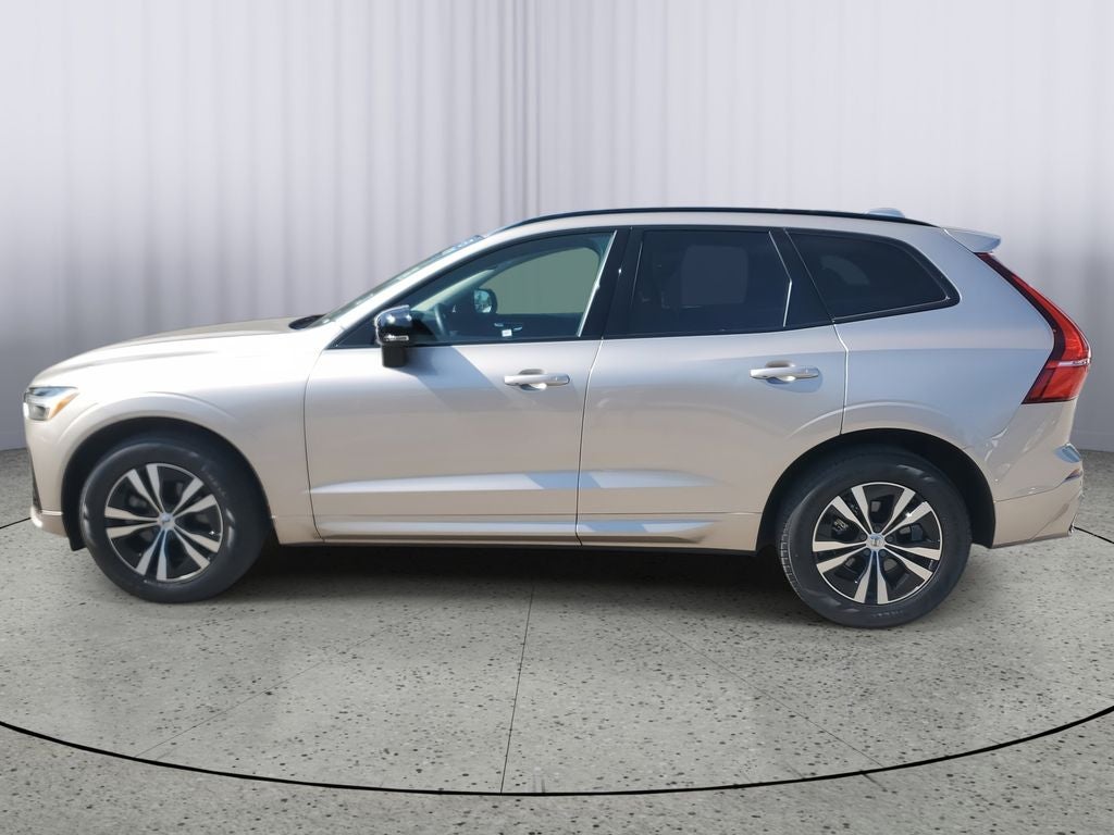 2024 Volvo XC60 Core Dark Theme