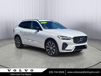 2024 Volvo XC60 Plus Dark Theme