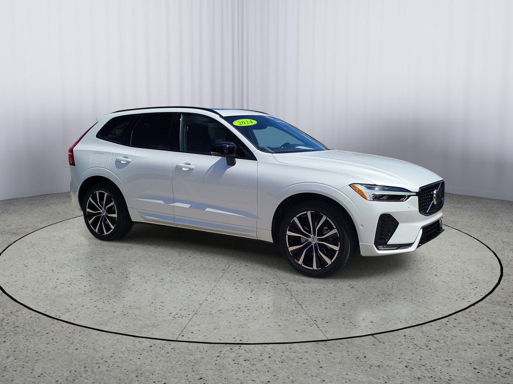 2024 Volvo XC60 Plus Dark Theme