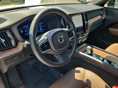 2024 Volvo XC60 Plus Dark Theme