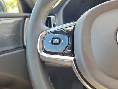 2024 Volvo XC60 Plus Dark Theme