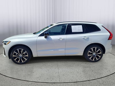 2024 Volvo XC60 Plus Dark Theme