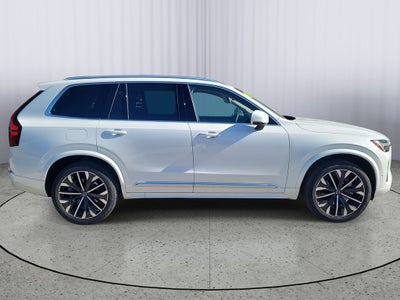 2025 Volvo XC90 Plus