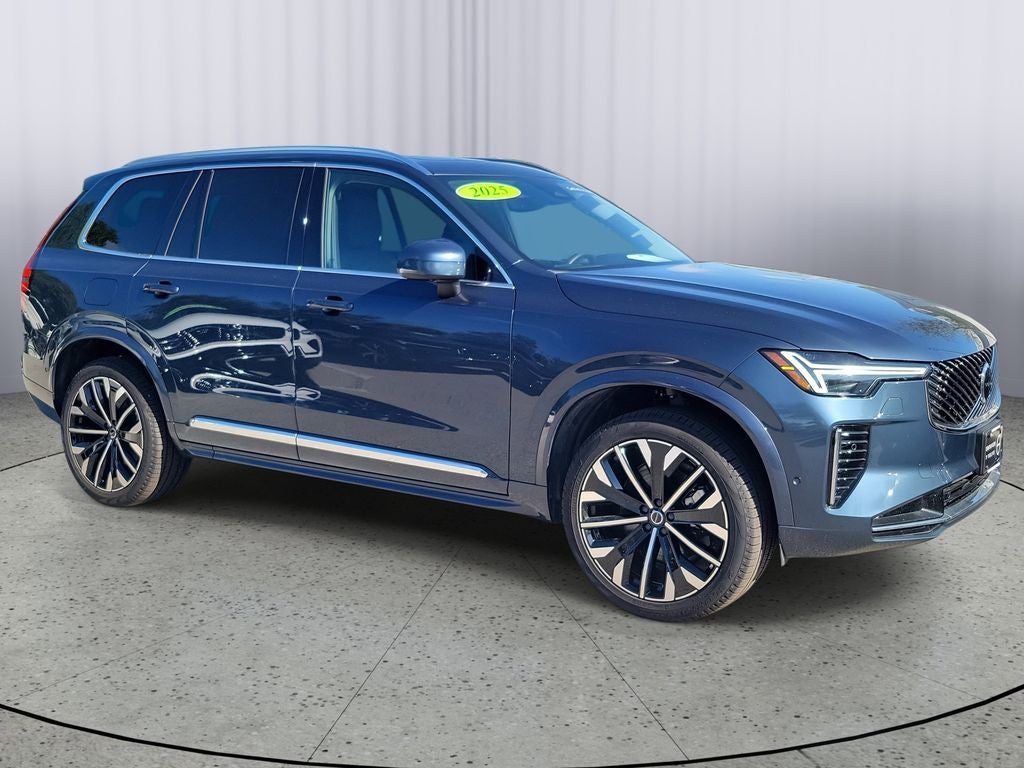 2025 Volvo XC90 Plus