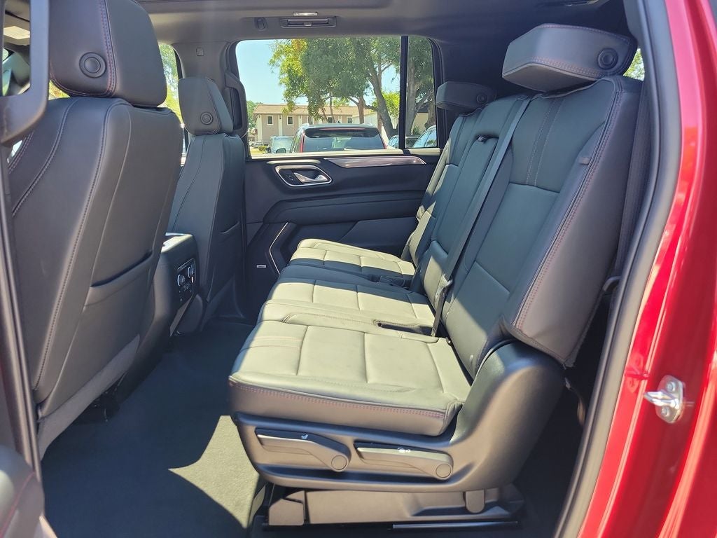 2024 Chevrolet Suburban RST