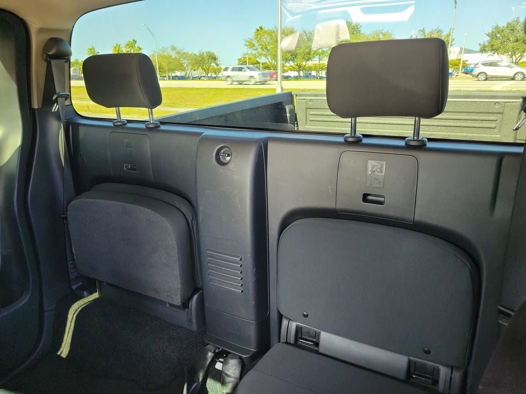 2022 Nissan Frontier S