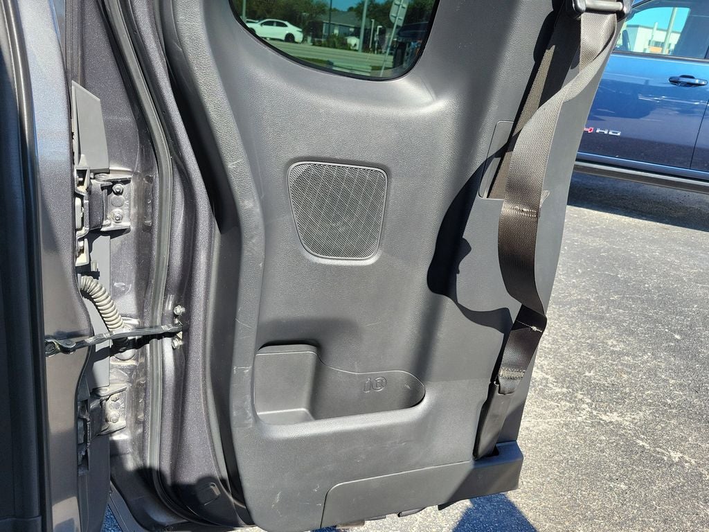 2022 Nissan Frontier S