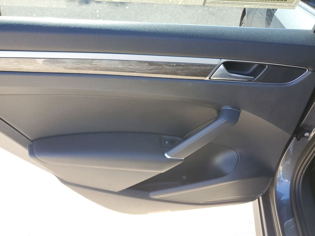 2018 Volkswagen Passat 2.0T SE