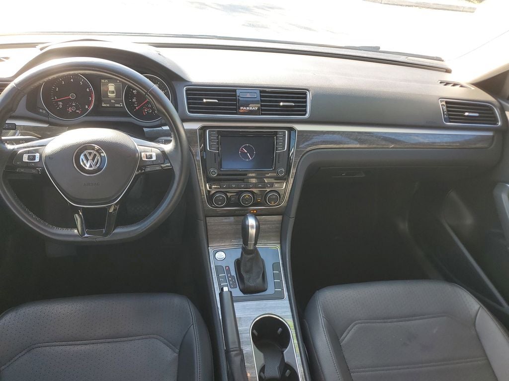 2018 Volkswagen Passat 2.0T SE