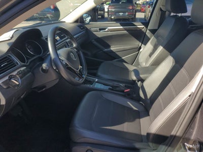 2018 Volkswagen Passat 2.0T SE