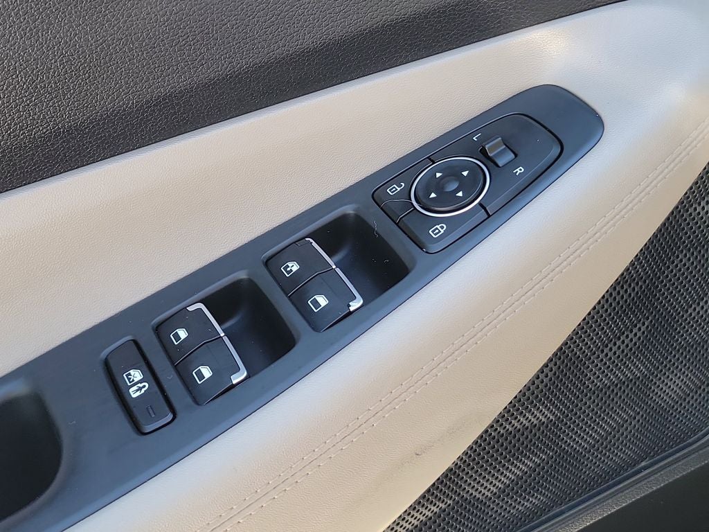 2022 Hyundai Santa Fe SE