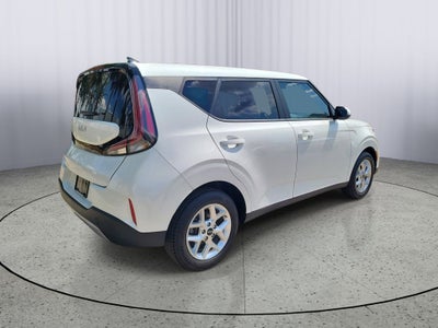 2024 Kia Soul LX