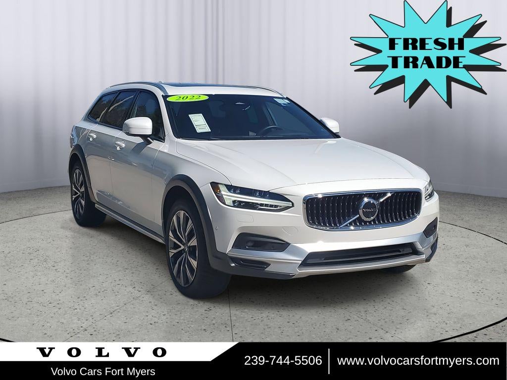 2022 Volvo V90 Cross Country B6