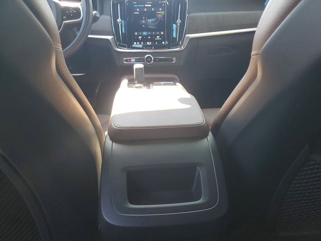 2022 Volvo V90 Cross Country B6