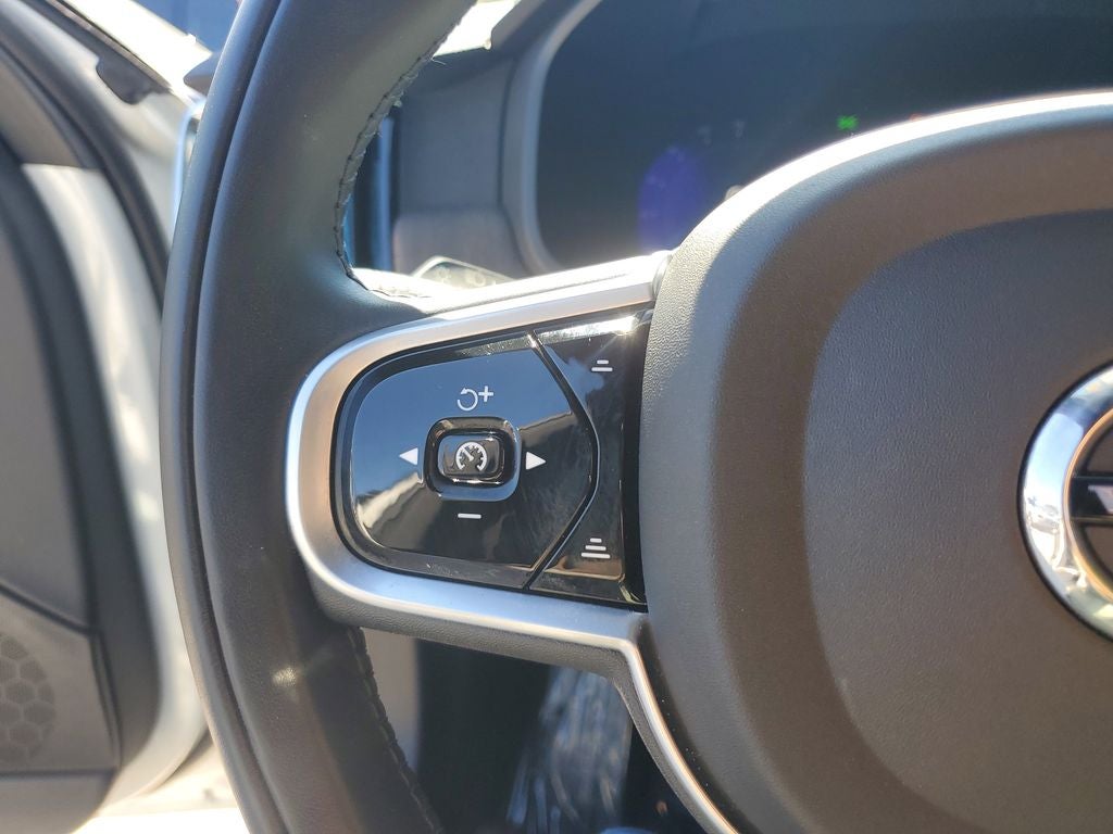 2022 Volvo V90 Cross Country B6