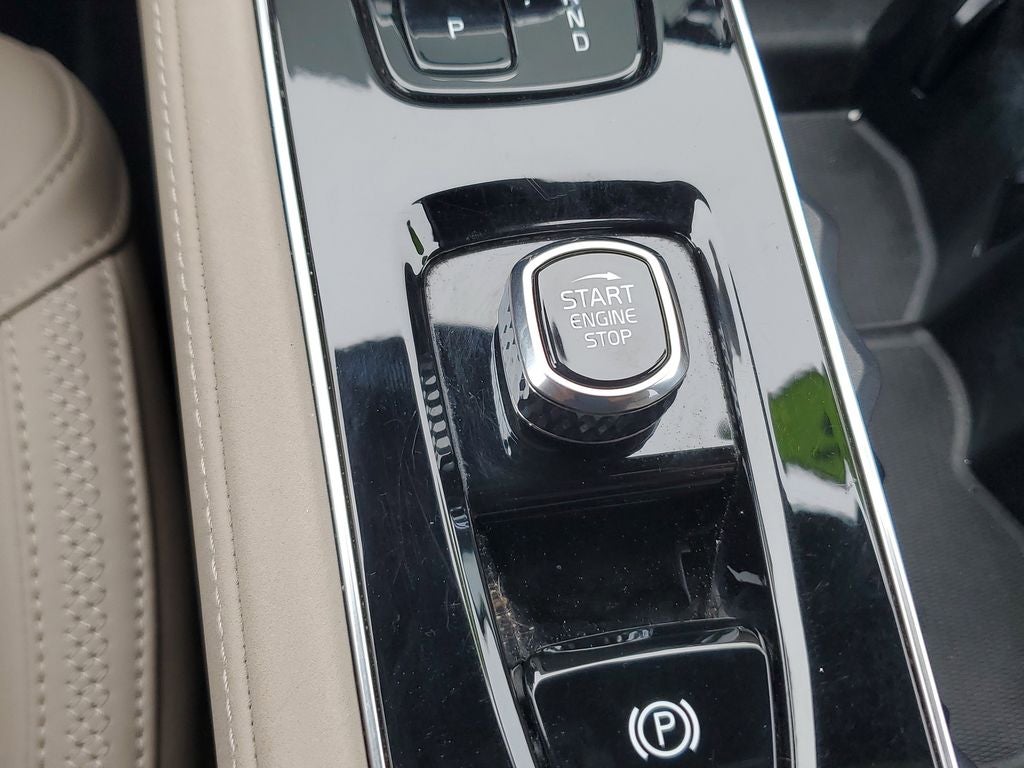 2025 Volvo XC90 2025.5 Plus