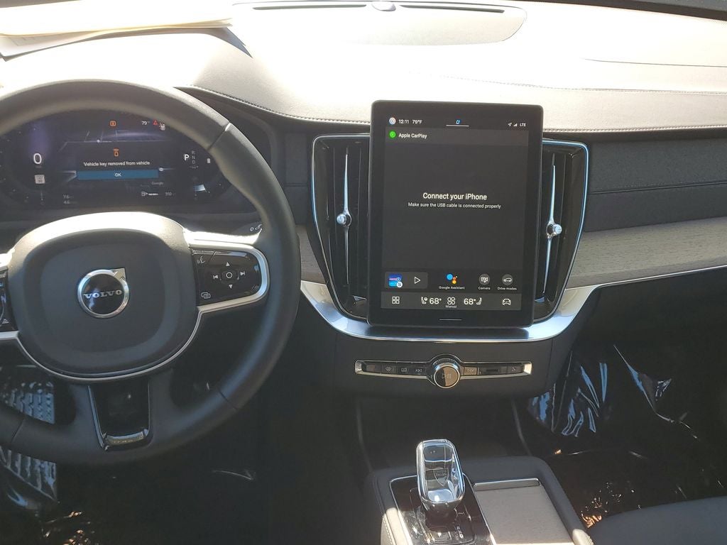 2025 Volvo XC90 2025.5 Plus Certified 1-Owner