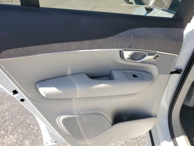 2024 Volvo XC90 Core Bright Theme