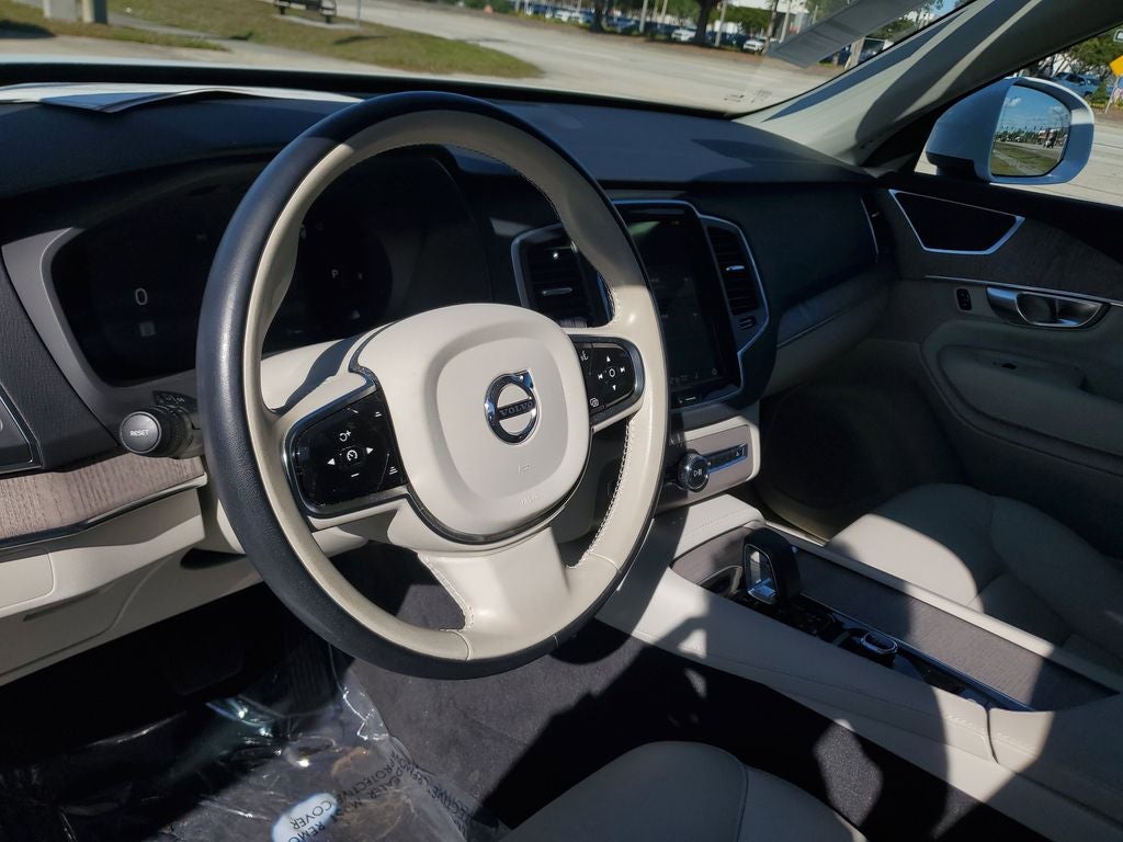 2024 Volvo XC90 Core Bright Theme