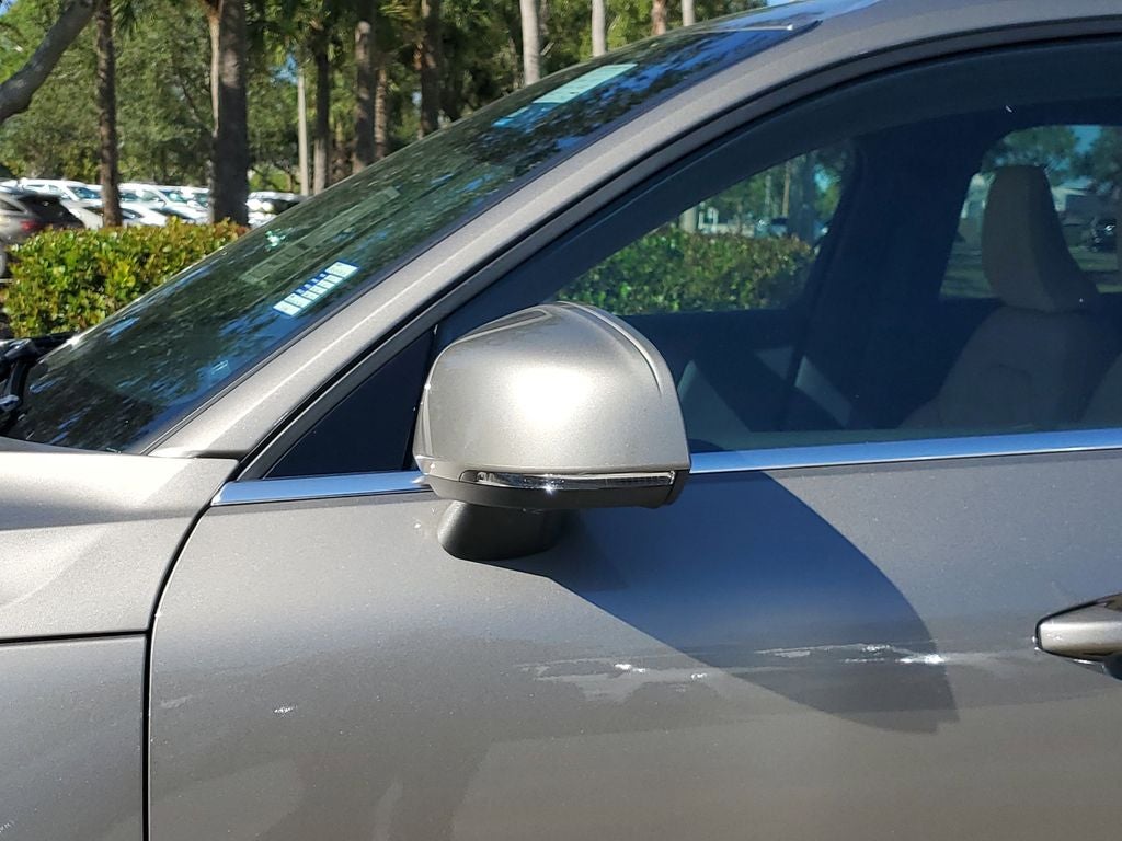 2022 Volvo XC40 Inscription