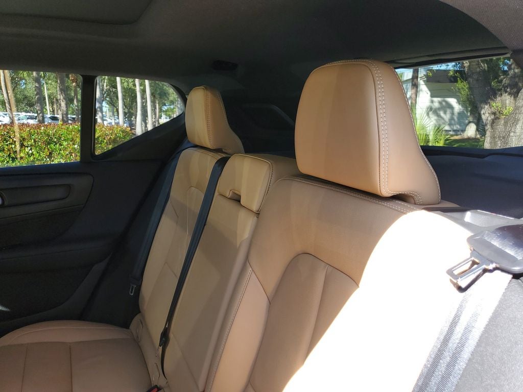 2022 Volvo XC40 Inscription