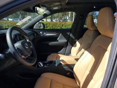 2022 Volvo XC40 Inscription