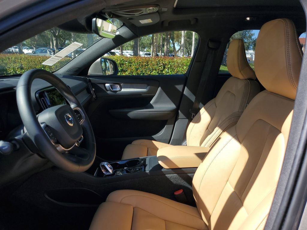 2022 Volvo XC40 Inscription