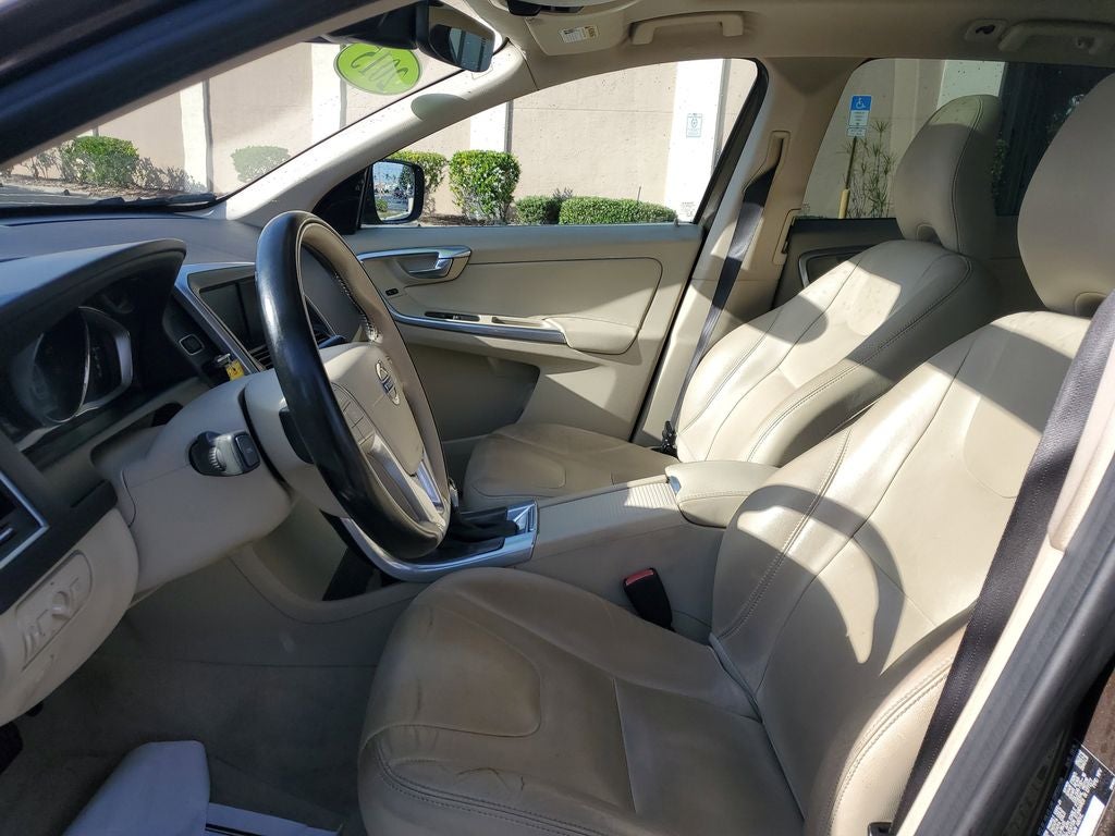 2015 Volvo XC60 T5 Premier