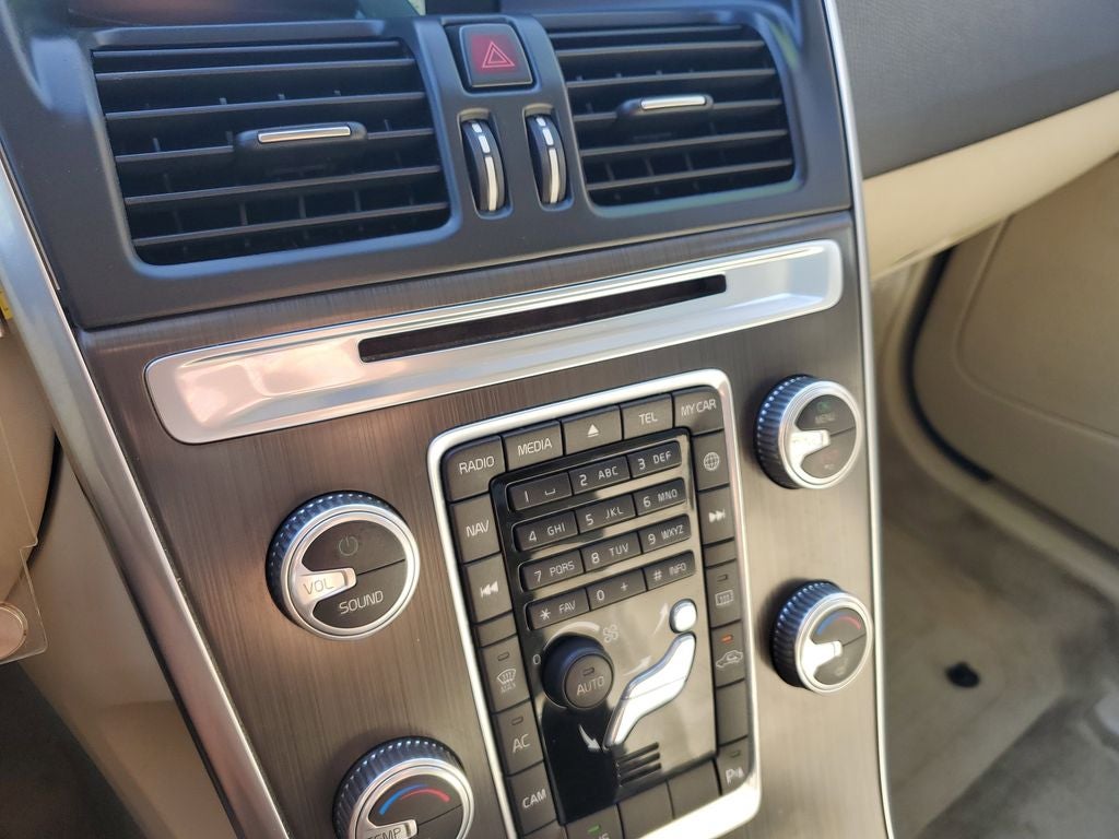 2015 Volvo XC60 T5 Premier