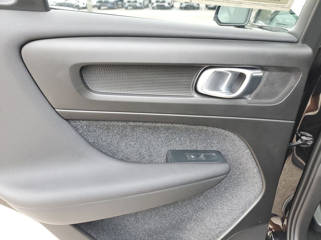 2026 Volvo XC40 Plus