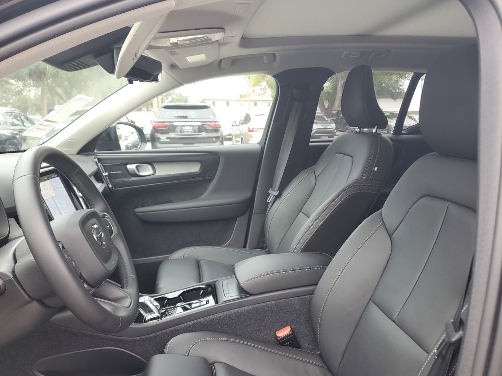 2026 Volvo XC40 Plus