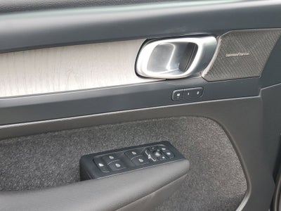 2026 Volvo XC40 Plus