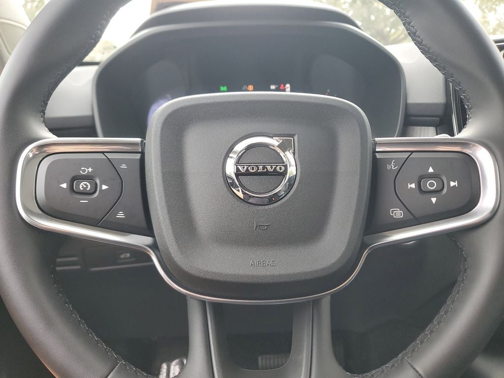 2026 Volvo XC40 Plus