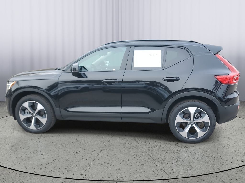 2026 Volvo XC40 Plus