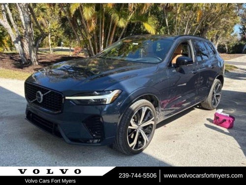 2023 Volvo XC60 Ultimate Dark Theme
