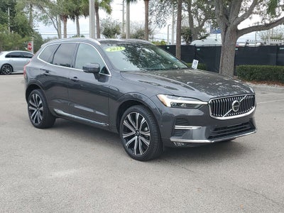 2023 Volvo XC60 Ultimate Bright Theme