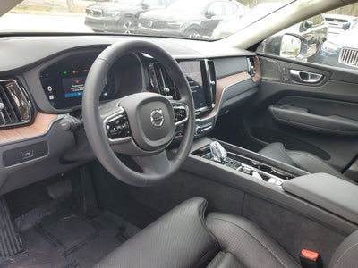 2023 Volvo XC60 Ultimate Bright Theme