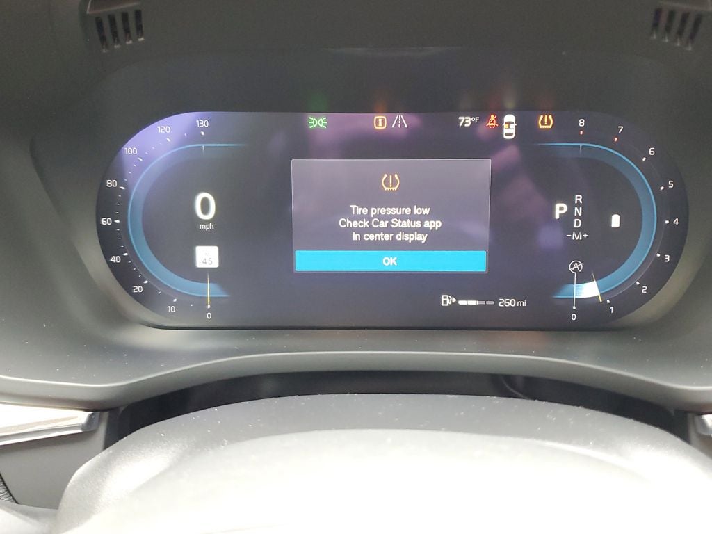 2023 Volvo XC60 Ultimate Bright Theme