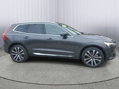 2023 Volvo XC60 Ultimate Bright Theme