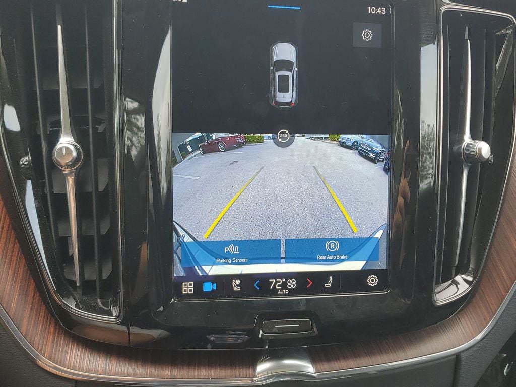 2023 Volvo XC60 Ultimate Bright Theme