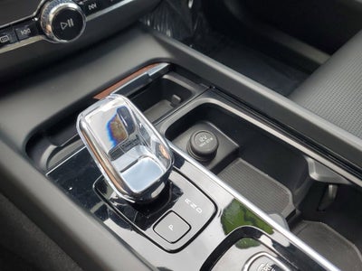 2023 Volvo XC60 Ultimate Bright Theme