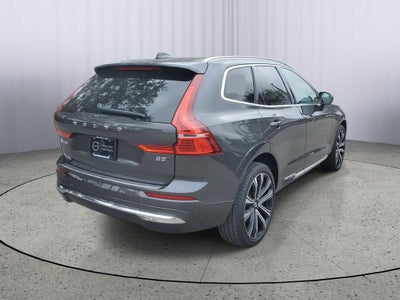 2023 Volvo XC60 Ultimate Bright Theme