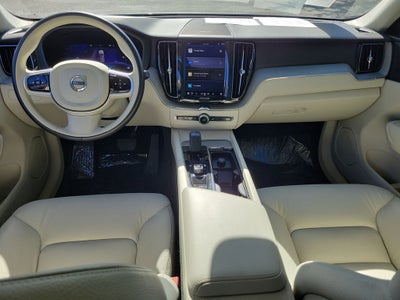 2023 Volvo XC60 Plus Bright Theme