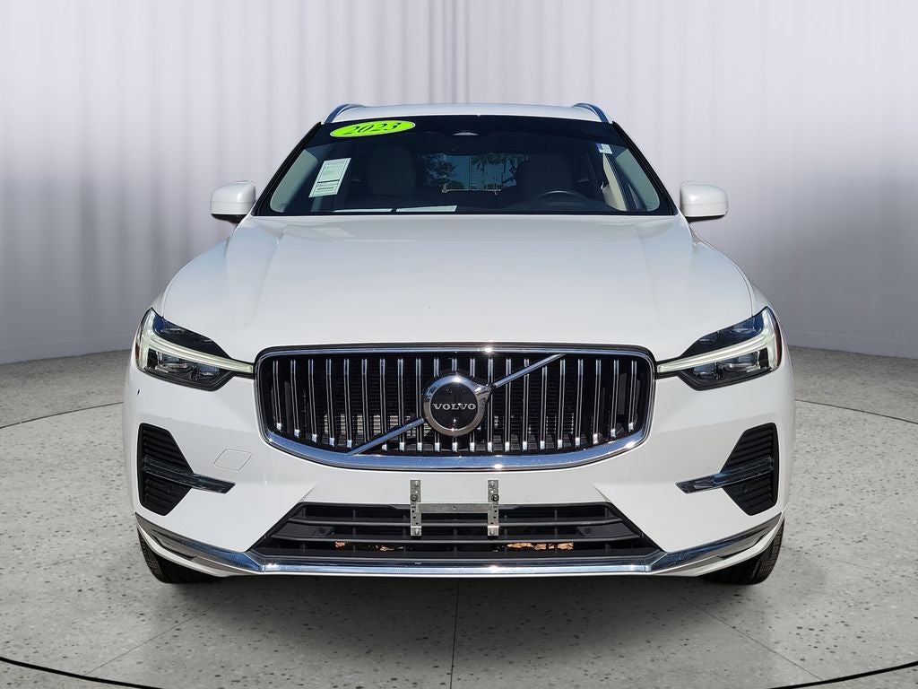2023 Volvo XC60 Plus Bright Theme