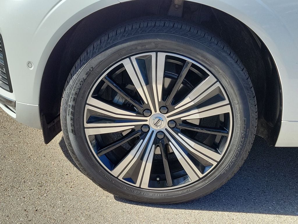 2023 Volvo XC60 Plus Bright Theme