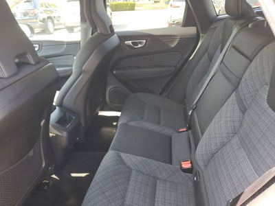 2024 Volvo XC60 Core Dark Theme